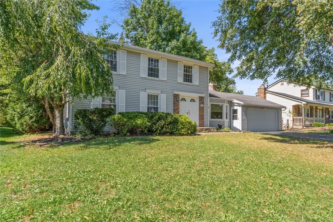 115 Crossroads Lane, Greece, New York 14612, Greece, New York 14612, 3 Bedrooms Bedrooms, 9 Rooms Rooms,1 BathroomBathrooms,Residential,For Sale,115 Crossroads Lane, Greece, New York 14612,0,R1636138