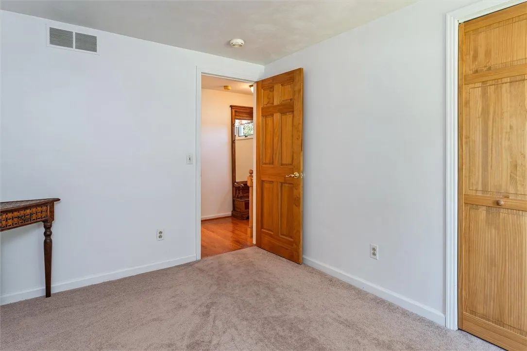 115 Crossroads Lane, Greece, New York 14612, Greece, New York 14612, 3 Bedrooms Bedrooms, 9 Rooms Rooms,1 BathroomBathrooms,Residential,For Sale,115 Crossroads Lane, Greece, New York 14612,0,R1636138