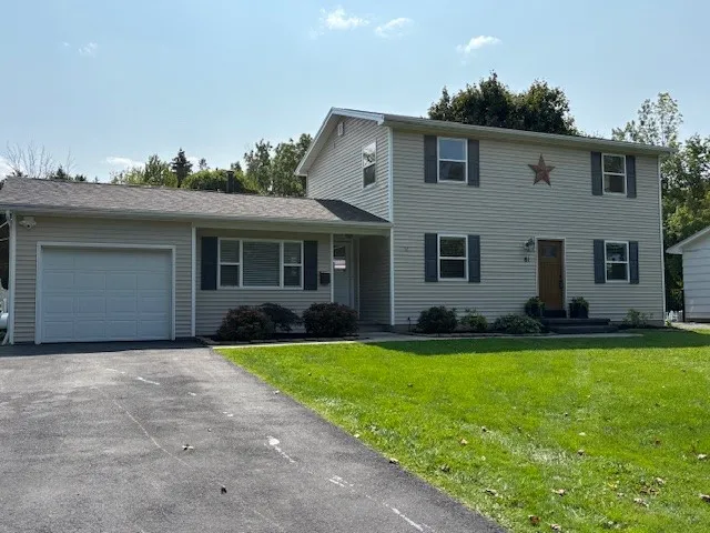 81 Mobile Drive, Greece, New York 14616, Greece, New York 14616, 3 Bedrooms Bedrooms, 9 Rooms Rooms,1 BathroomBathrooms,Residential,For Sale,81 Mobile Drive, Greece, New York 14616,0,R1637038