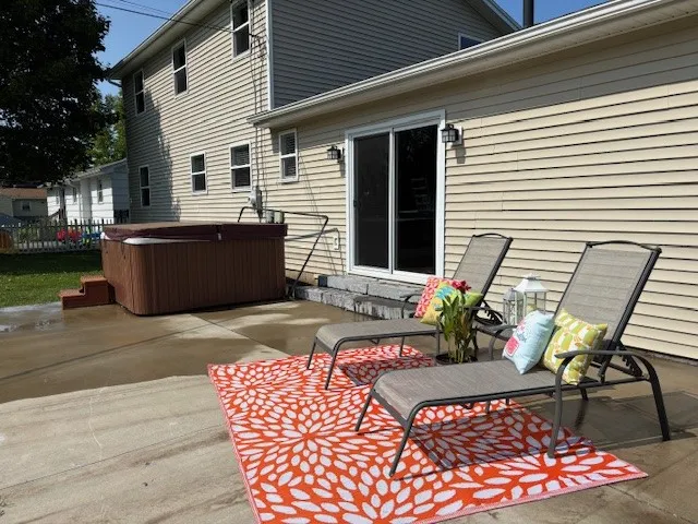 81 Mobile Drive, Greece, New York 14616, Greece, New York 14616, 3 Bedrooms Bedrooms, 9 Rooms Rooms,1 BathroomBathrooms,Residential,For Sale,81 Mobile Drive, Greece, New York 14616,0,R1637038