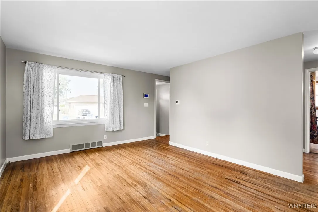 187 Dwyer Street, West Seneca, New York 14224, West Seneca, New York 14224, 3 Bedrooms Bedrooms, 6 Rooms Rooms,1 BathroomBathrooms,Residential,For Sale,187 Dwyer Street, West Seneca, New York 14224,0,B1634971