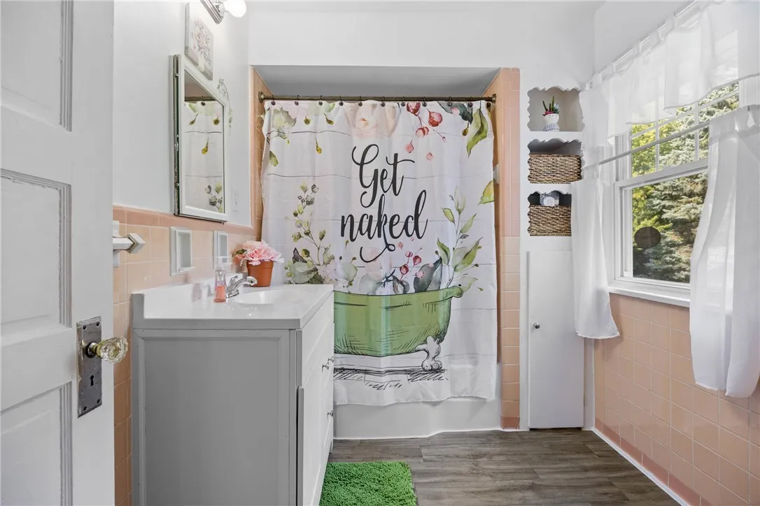 318 Thomas Avenue, Irondequoit, New York 14617, Irondequoit, New York 14617, 3 Bedrooms Bedrooms, 8 Rooms Rooms,1 BathroomBathrooms,Residential,Closed,318 Thomas Avenue, Irondequoit, New York 14617,0,R1636751