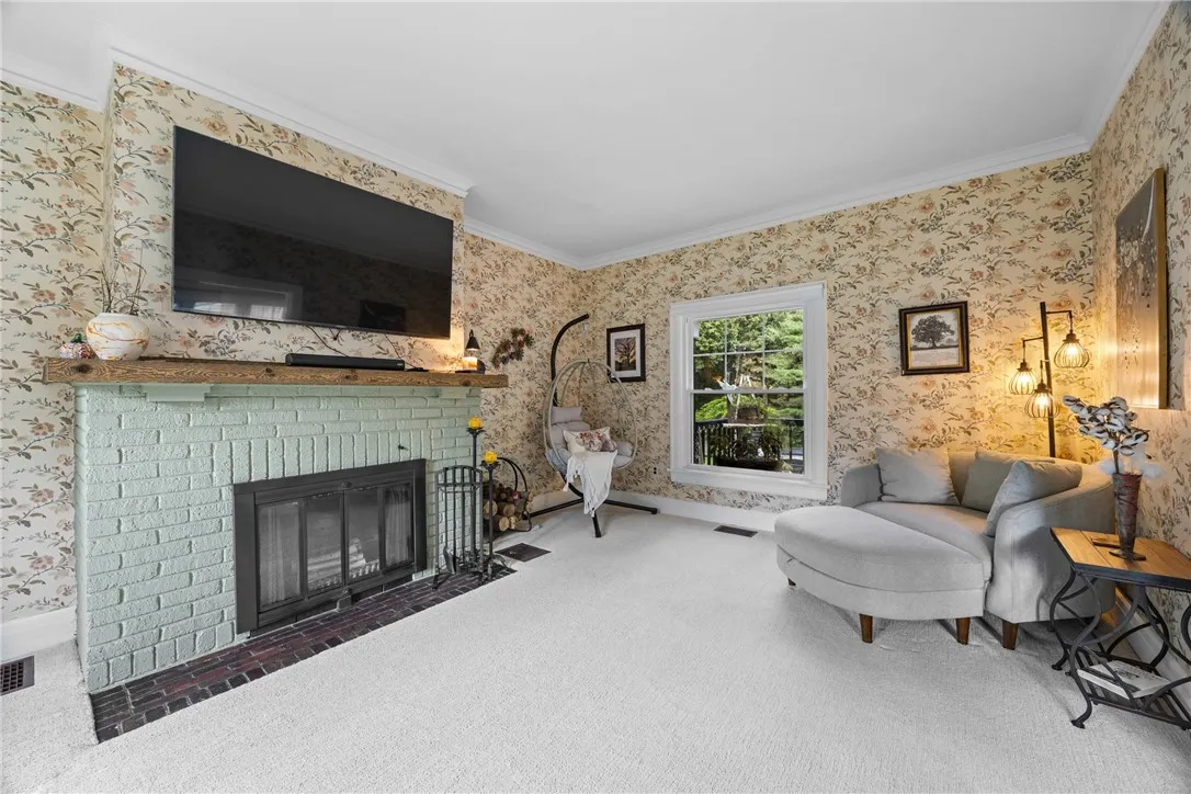 318 Thomas Avenue, Irondequoit, New York 14617, Irondequoit, New York 14617, 3 Bedrooms Bedrooms, 8 Rooms Rooms,1 BathroomBathrooms,Residential,Closed,318 Thomas Avenue, Irondequoit, New York 14617,0,R1636751