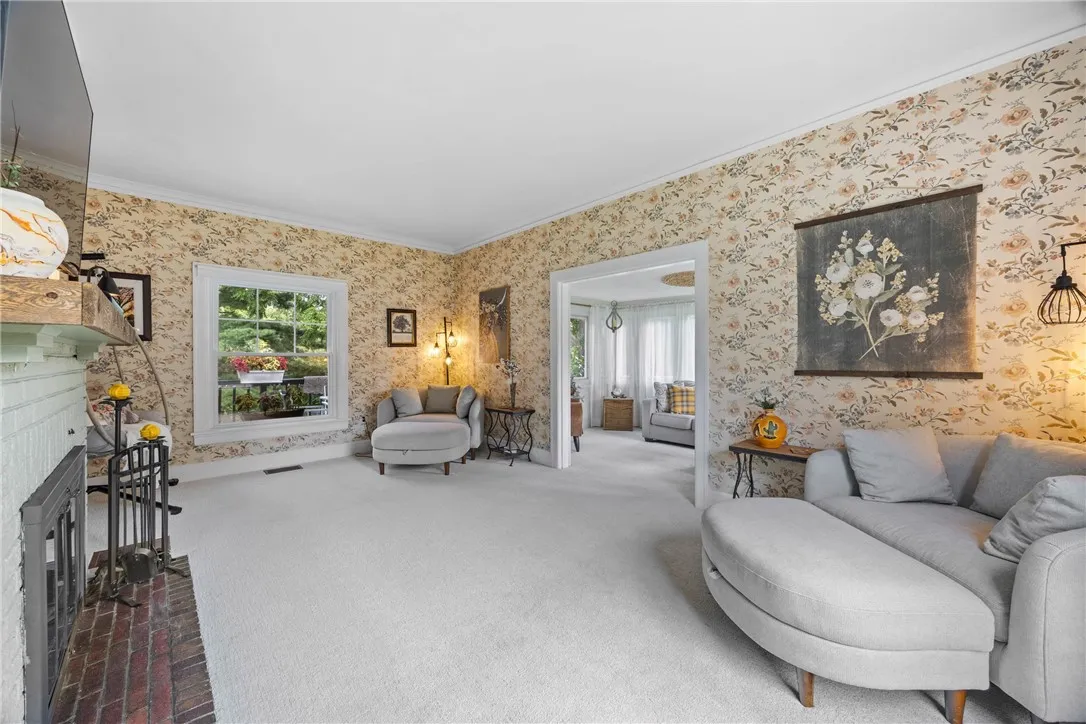 318 Thomas Avenue, Irondequoit, New York 14617, Irondequoit, New York 14617, 3 Bedrooms Bedrooms, 8 Rooms Rooms,1 BathroomBathrooms,Residential,Closed,318 Thomas Avenue, Irondequoit, New York 14617,0,R1636751