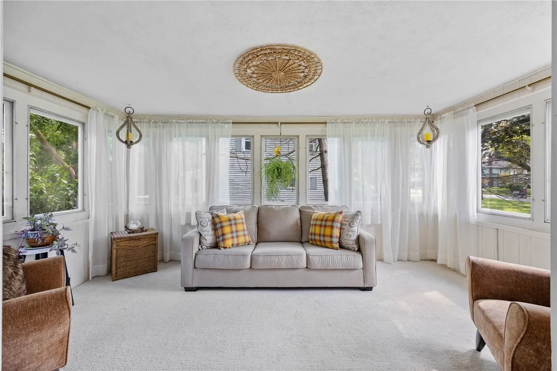 318 Thomas Avenue, Irondequoit, New York 14617, Irondequoit, New York 14617, 3 Bedrooms Bedrooms, 8 Rooms Rooms,1 BathroomBathrooms,Residential,Closed,318 Thomas Avenue, Irondequoit, New York 14617,0,R1636751