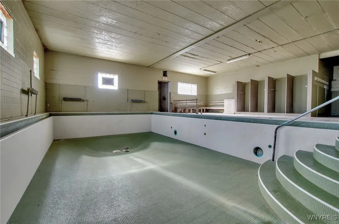 672 Kenmore Avenue, Buffalo, New York 14216, Buffalo, New York 14216, ,Commercial Sale,For Sale,672 Kenmore Avenue, Buffalo, New York 14216,0,B1636311
