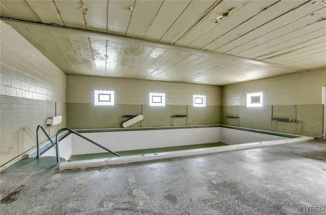 672 Kenmore Avenue, Buffalo, New York 14216, Buffalo, New York 14216, ,Commercial Sale,For Sale,672 Kenmore Avenue, Buffalo, New York 14216,0,B1636311