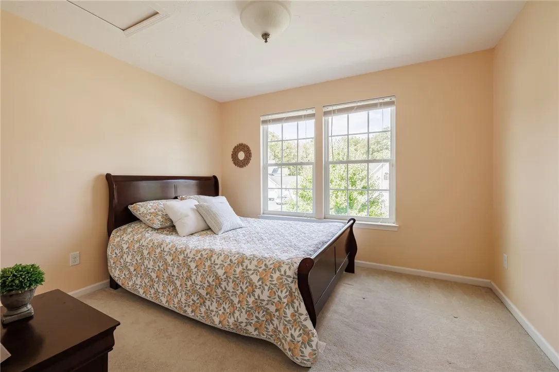 81 Woodgreen Drive, Pittsford, New York 14534, Pittsford, New York 14534, 4 Bedrooms Bedrooms, 8 Rooms Rooms,2 BathroomsBathrooms,Residential,Closed,81 Woodgreen Drive, Pittsford, New York 14534,0,R1633922