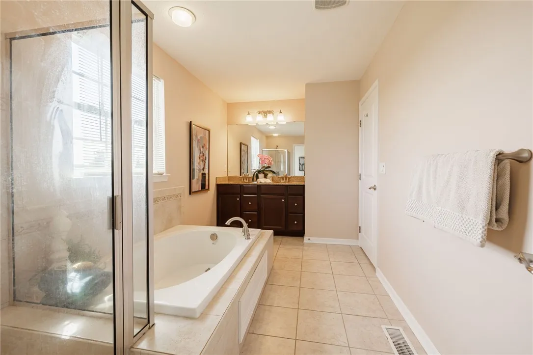 81 Woodgreen Drive, Pittsford, New York 14534, Pittsford, New York 14534, 4 Bedrooms Bedrooms, 8 Rooms Rooms,2 BathroomsBathrooms,Residential,Closed,81 Woodgreen Drive, Pittsford, New York 14534,0,R1633922