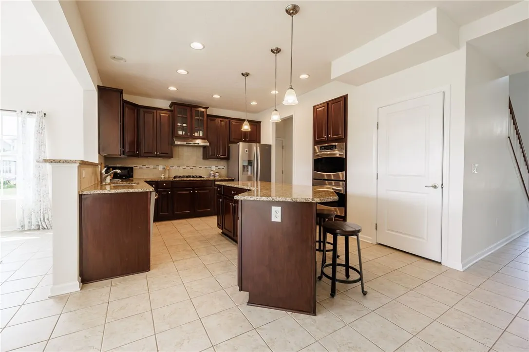 81 Woodgreen Drive, Pittsford, New York 14534, Pittsford, New York 14534, 4 Bedrooms Bedrooms, 8 Rooms Rooms,2 BathroomsBathrooms,Residential,Closed,81 Woodgreen Drive, Pittsford, New York 14534,0,R1633922