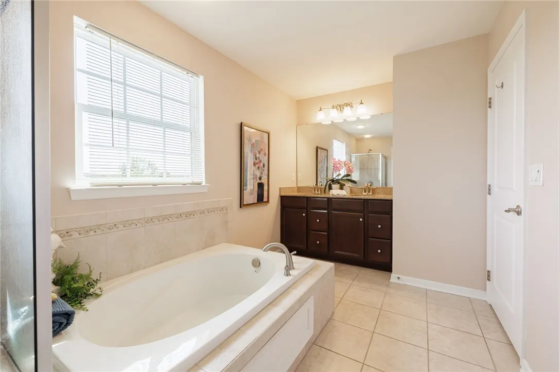 81 Woodgreen Drive, Pittsford, New York 14534, Pittsford, New York 14534, 4 Bedrooms Bedrooms, 8 Rooms Rooms,2 BathroomsBathrooms,Residential,Closed,81 Woodgreen Drive, Pittsford, New York 14534,0,R1633922