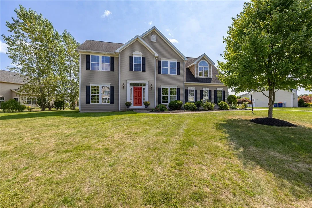 81 Woodgreen Drive, Pittsford, New York 14534, Pittsford, New York 14534, 4 Bedrooms Bedrooms, 8 Rooms Rooms,2 BathroomsBathrooms,Residential,Closed,81 Woodgreen Drive, Pittsford, New York 14534,0,R1633922