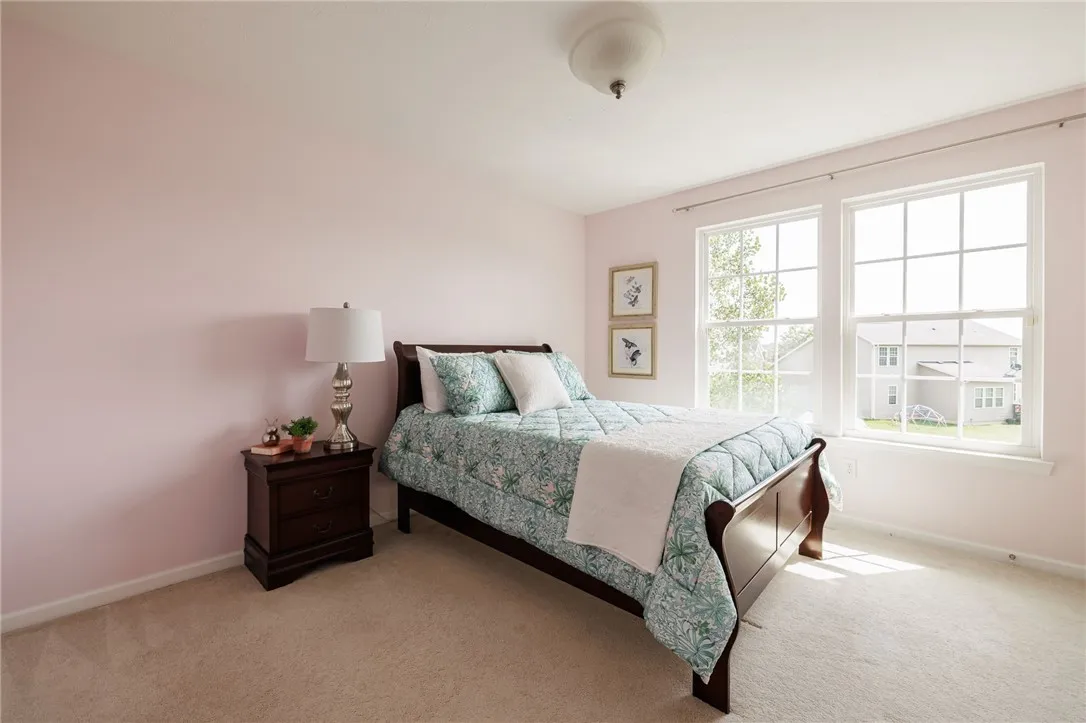 81 Woodgreen Drive, Pittsford, New York 14534, Pittsford, New York 14534, 4 Bedrooms Bedrooms, 8 Rooms Rooms,2 BathroomsBathrooms,Residential,Closed,81 Woodgreen Drive, Pittsford, New York 14534,0,R1633922