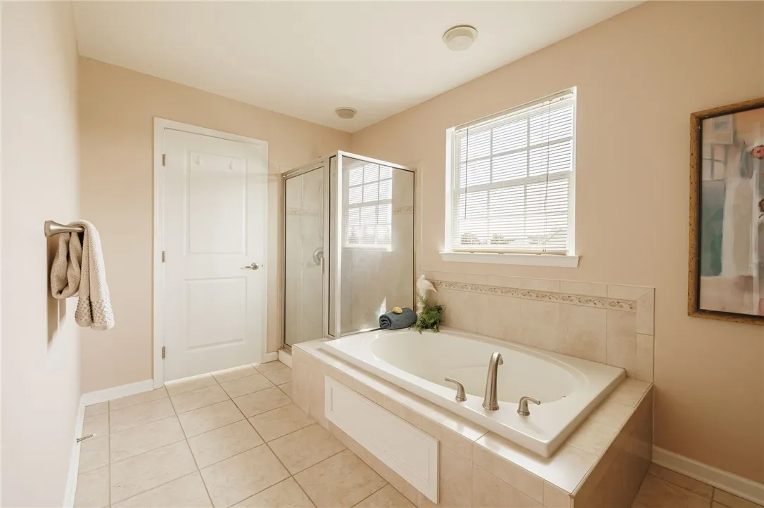 81 Woodgreen Drive, Pittsford, New York 14534, Pittsford, New York 14534, 4 Bedrooms Bedrooms, 8 Rooms Rooms,2 BathroomsBathrooms,Residential,Closed,81 Woodgreen Drive, Pittsford, New York 14534,0,R1633922