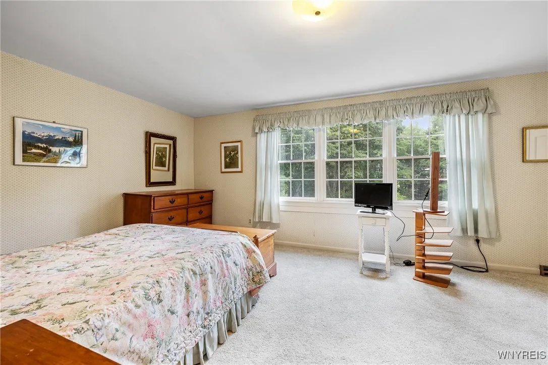 7690 Jewett Holmwood Road, Orchard Park, New York, Orchard Park, New York 14127, 5 Bedrooms Bedrooms, 8 Rooms Rooms,2 BathroomsBathrooms,Residential,For Sale,7690 Jewett Holmwood Road, Orchard Park, New York ,0,B1636897