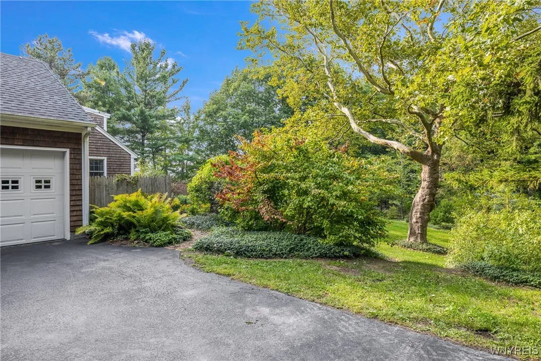 7690 Jewett Holmwood Road, Orchard Park, New York, Orchard Park, New York 14127, 5 Bedrooms Bedrooms, 8 Rooms Rooms,2 BathroomsBathrooms,Residential,For Sale,7690 Jewett Holmwood Road, Orchard Park, New York ,0,B1636897