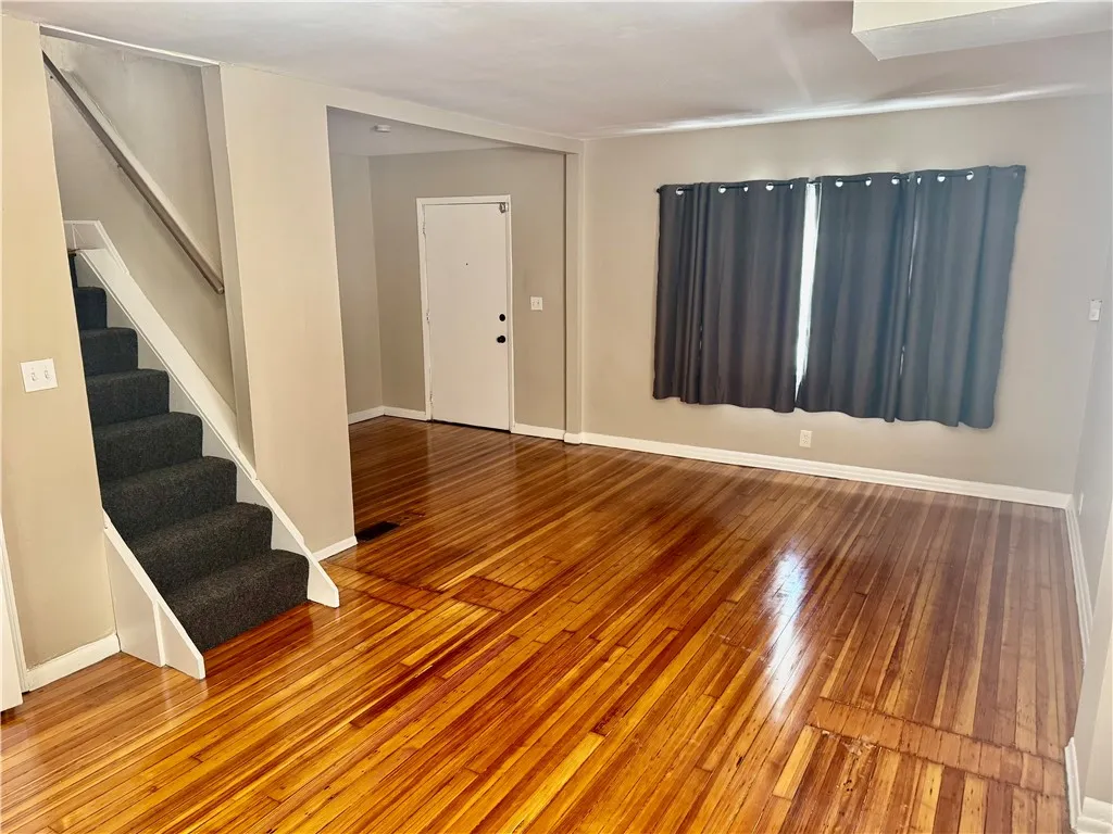 86 Villa Street, Rochester, New York 14606, Rochester, New York 14606, 3 Bedrooms Bedrooms, 6 Rooms Rooms,1 BathroomBathrooms,Residential,Closed,86 Villa Street, Rochester, New York 14606,0,R1637076