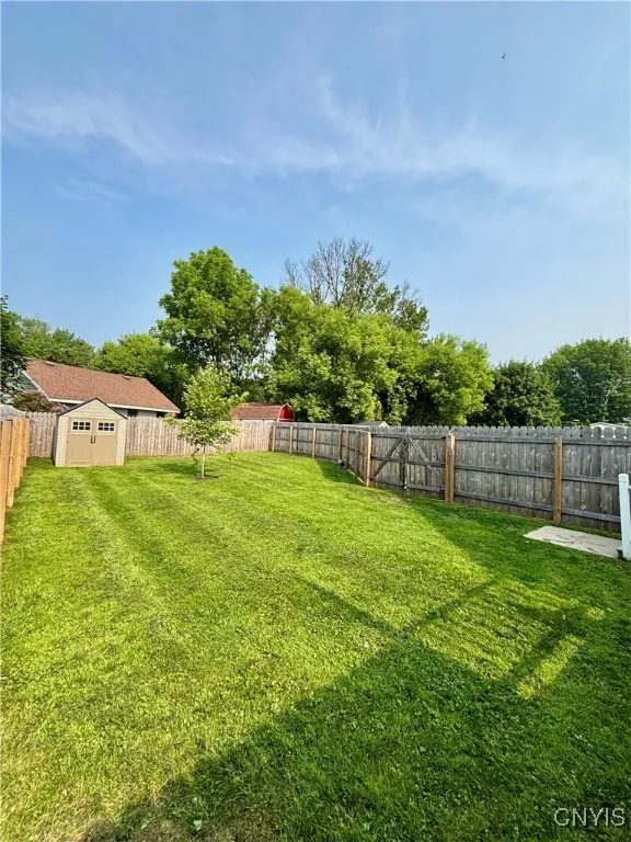 805 Tulip Street, Salina, New York 13088, Salina, New York 13088, 3 Bedrooms Bedrooms, 6 Rooms Rooms,1 BathroomBathrooms,Residential,Closed,805 Tulip Street, Salina, New York 13088,0,S1637084