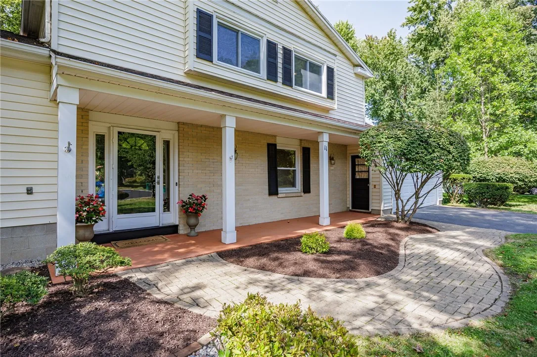 11 Log Cabin Circle, Perinton, New York 14450, Perinton, New York 14450, 5 Bedrooms Bedrooms, 9 Rooms Rooms,2 BathroomsBathrooms,Residential,Closed,11 Log Cabin Circle, Perinton, New York 14450,0,R1636782