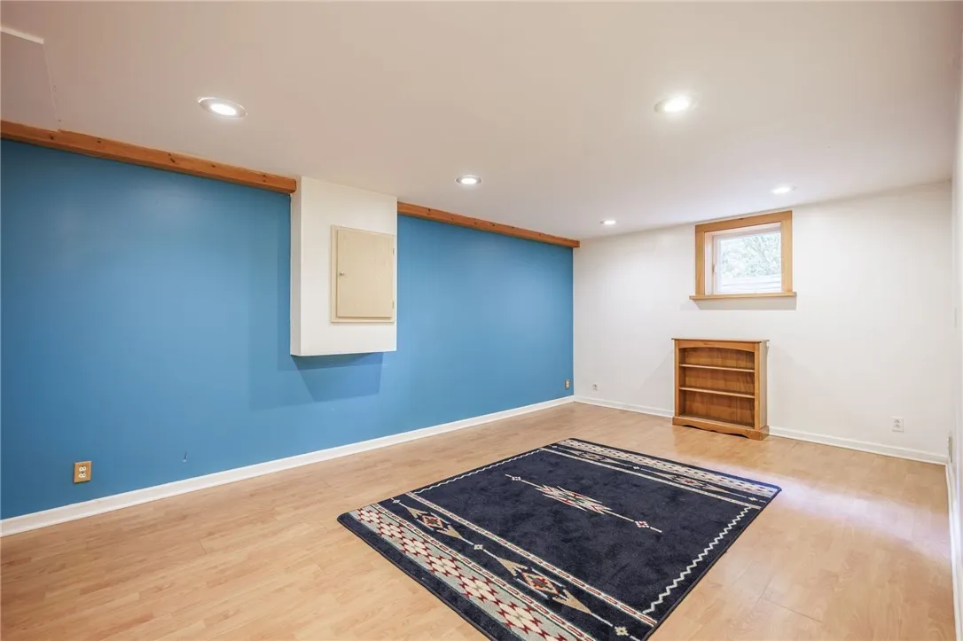 11 Log Cabin Circle, Perinton, New York 14450, Perinton, New York 14450, 5 Bedrooms Bedrooms, 9 Rooms Rooms,2 BathroomsBathrooms,Residential,Closed,11 Log Cabin Circle, Perinton, New York 14450,0,R1636782