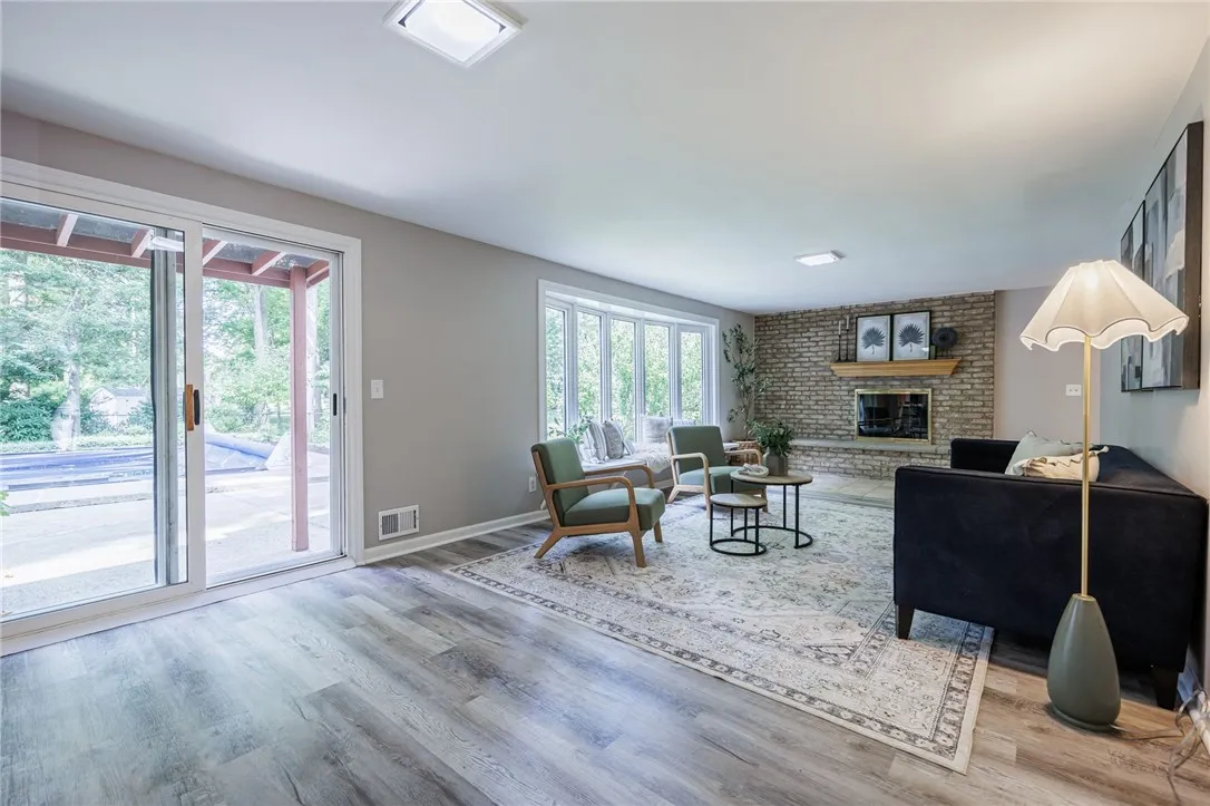 11 Log Cabin Circle, Perinton, New York 14450, Perinton, New York 14450, 5 Bedrooms Bedrooms, 9 Rooms Rooms,2 BathroomsBathrooms,Residential,Closed,11 Log Cabin Circle, Perinton, New York 14450,0,R1636782