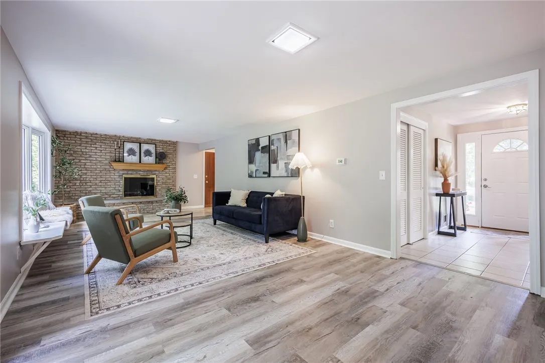 11 Log Cabin Circle, Perinton, New York 14450, Perinton, New York 14450, 5 Bedrooms Bedrooms, 9 Rooms Rooms,2 BathroomsBathrooms,Residential,Closed,11 Log Cabin Circle, Perinton, New York 14450,0,R1636782