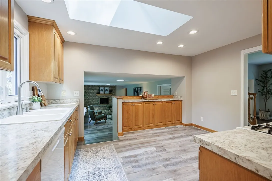 11 Log Cabin Circle, Perinton, New York 14450, Perinton, New York 14450, 5 Bedrooms Bedrooms, 9 Rooms Rooms,2 BathroomsBathrooms,Residential,Closed,11 Log Cabin Circle, Perinton, New York 14450,0,R1636782