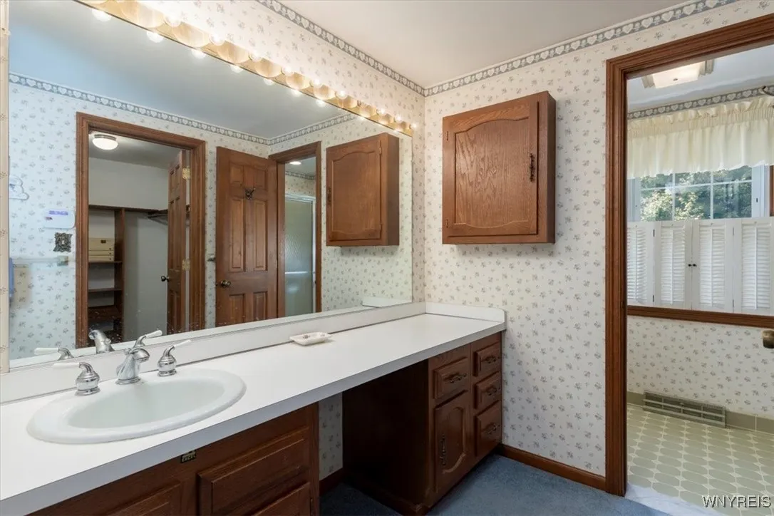 53 Knob Hill Road, Orchard Park, New York 14127, Orchard Park, New York 14127, 4 Bedrooms Bedrooms, 9 Rooms Rooms,2 BathroomsBathrooms,Residential,For Sale,53 Knob Hill Road, Orchard Park, New York 14127,0,B1636342