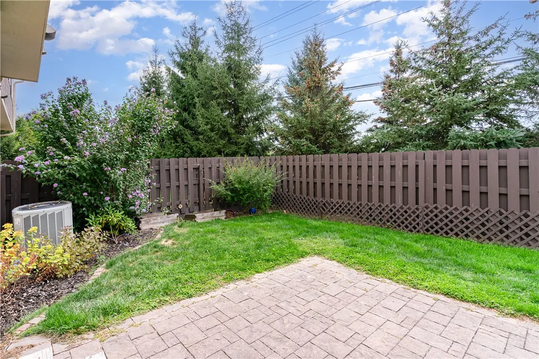 200 Lac Kine Drive, Brighton, New York 14618, Brighton, New York 14618, 2 Bedrooms Bedrooms, 6 Rooms Rooms,1 BathroomBathrooms,Residential,Closed,200 Lac Kine Drive, Brighton, New York 14618,0,R1633216