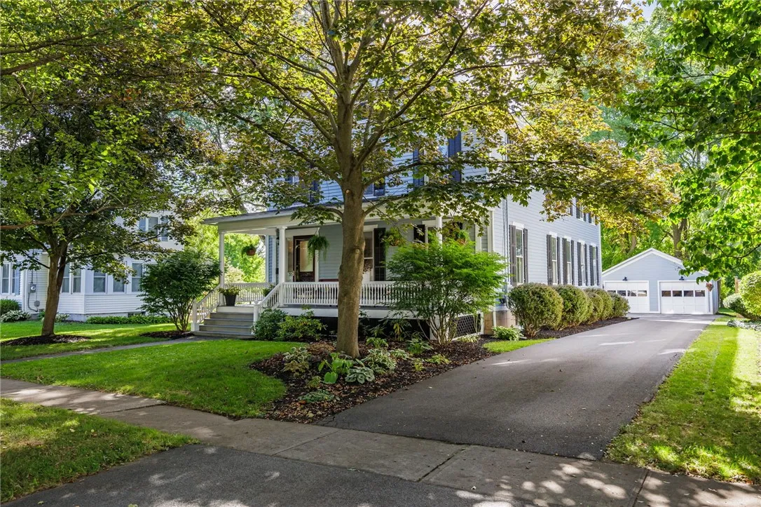 55 Fort Hill Avenue, Canandaigua City, New York 14, Canandaigua City, New York 14424, 4 Bedrooms Bedrooms, 10 Rooms Rooms,2 BathroomsBathrooms,Residential,Closed,55 Fort Hill Avenue, Canandaigua City, New York 14,0,R1635815