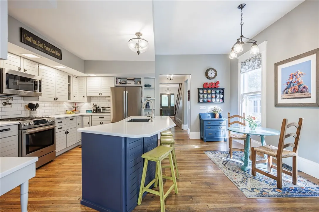 55 Fort Hill Avenue, Canandaigua City, New York 14, Canandaigua City, New York 14424, 4 Bedrooms Bedrooms, 10 Rooms Rooms,2 BathroomsBathrooms,Residential,Closed,55 Fort Hill Avenue, Canandaigua City, New York 14,0,R1635815