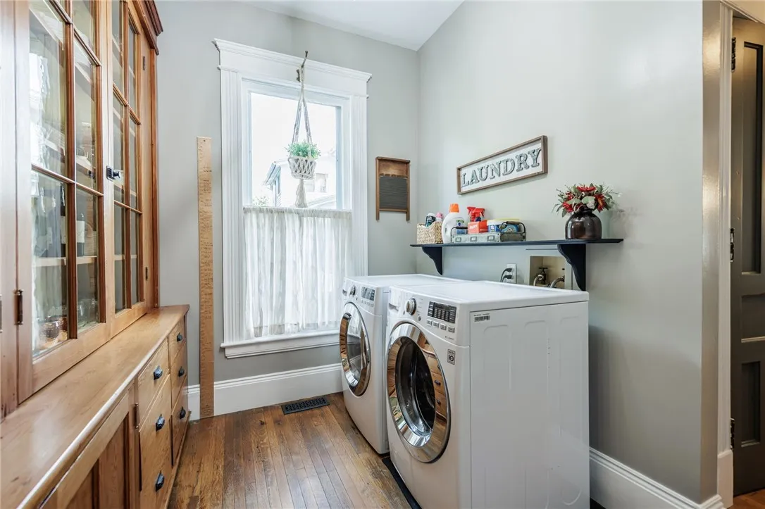 55 Fort Hill Avenue, Canandaigua City, New York 14, Canandaigua City, New York 14424, 4 Bedrooms Bedrooms, 10 Rooms Rooms,2 BathroomsBathrooms,Residential,Closed,55 Fort Hill Avenue, Canandaigua City, New York 14,0,R1635815