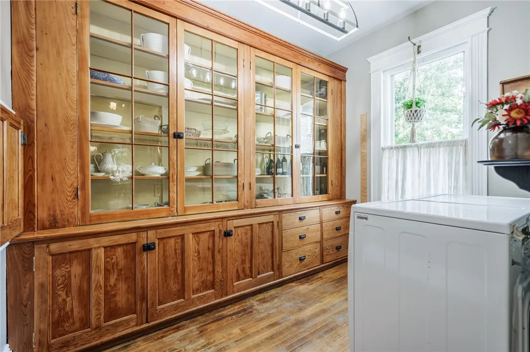 55 Fort Hill Avenue, Canandaigua City, New York 14, Canandaigua City, New York 14424, 4 Bedrooms Bedrooms, 10 Rooms Rooms,2 BathroomsBathrooms,Residential,Closed,55 Fort Hill Avenue, Canandaigua City, New York 14,0,R1635815