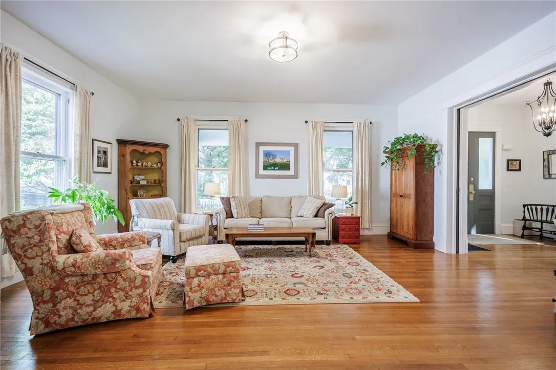 55 Fort Hill Avenue, Canandaigua City, New York 14, Canandaigua City, New York 14424, 4 Bedrooms Bedrooms, 10 Rooms Rooms,2 BathroomsBathrooms,Residential,Closed,55 Fort Hill Avenue, Canandaigua City, New York 14,0,R1635815