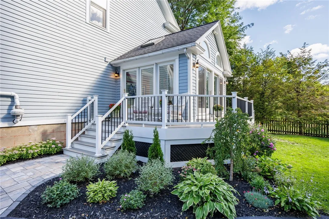 55 Fort Hill Avenue, Canandaigua City, New York 14, Canandaigua City, New York 14424, 4 Bedrooms Bedrooms, 10 Rooms Rooms,2 BathroomsBathrooms,Residential,Closed,55 Fort Hill Avenue, Canandaigua City, New York 14,0,R1635815