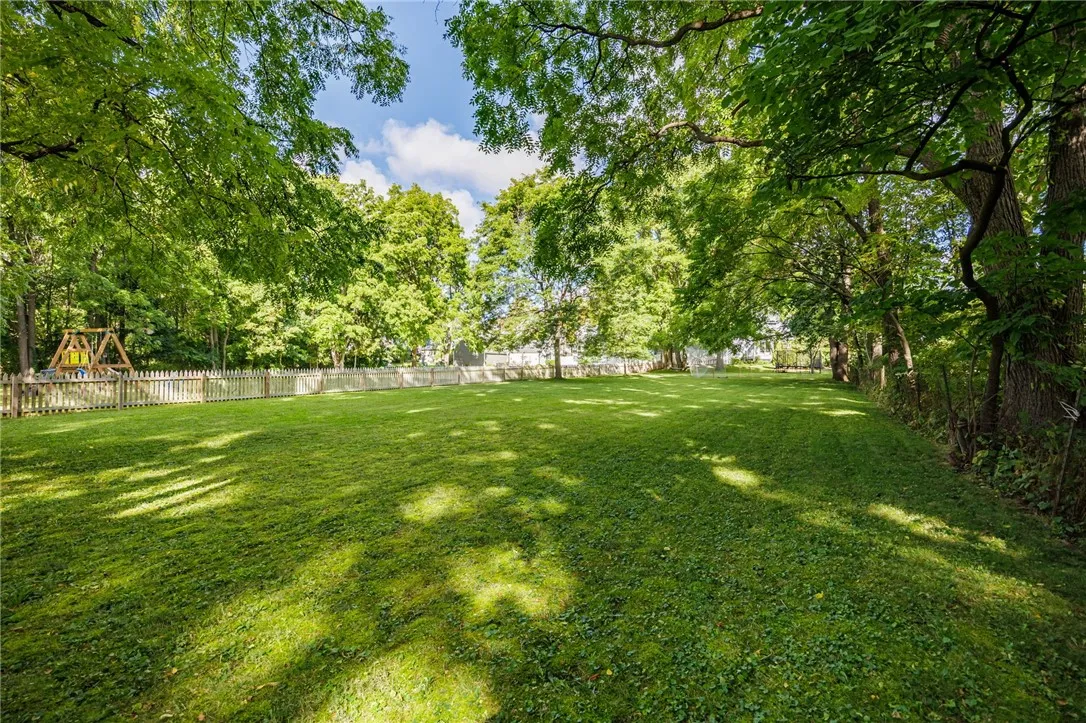 55 Fort Hill Avenue, Canandaigua City, New York 14, Canandaigua City, New York 14424, 4 Bedrooms Bedrooms, 10 Rooms Rooms,2 BathroomsBathrooms,Residential,Closed,55 Fort Hill Avenue, Canandaigua City, New York 14,0,R1635815