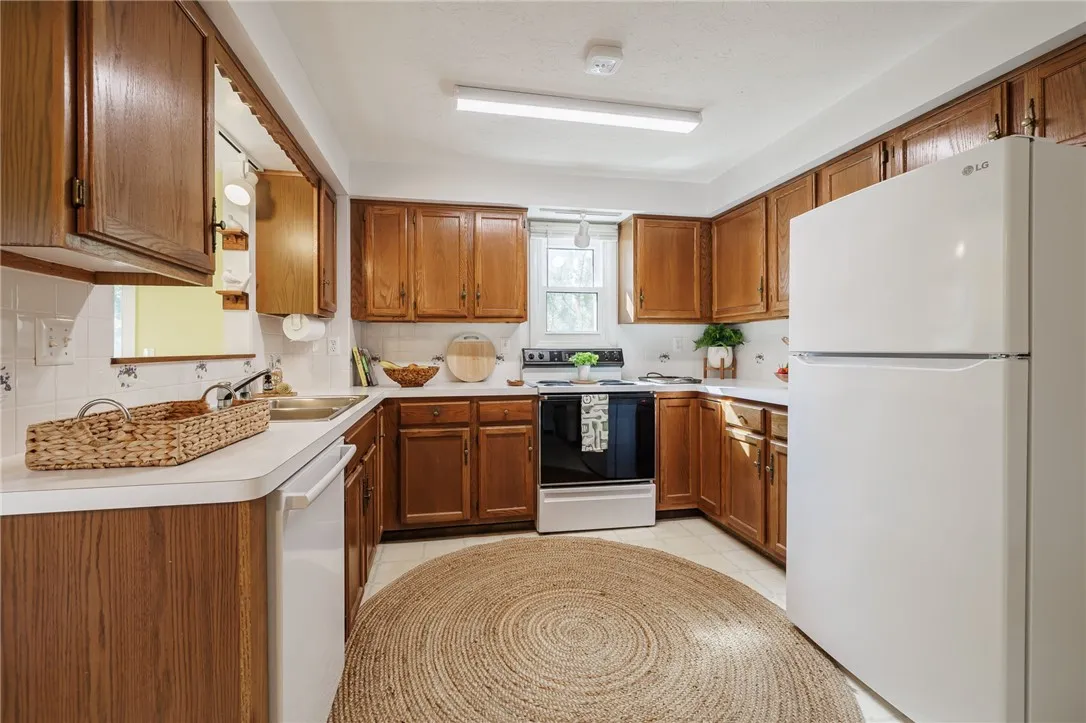 67 Winfield Lane, Webster, New York 14580, Webster, New York 14580, 3 Bedrooms Bedrooms, 7 Rooms Rooms,1 BathroomBathrooms,Residential,Closed,67 Winfield Lane, Webster, New York 14580,0,R1633861