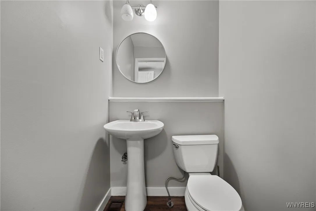 75 Sedgemoor Court, Amherst, New York 14221, Amherst, New York 14221, 3 Bedrooms Bedrooms, 5 Rooms Rooms,1 BathroomBathrooms,Residential,For Sale,75 Sedgemoor Court, Amherst, New York 14221,0,B1637058