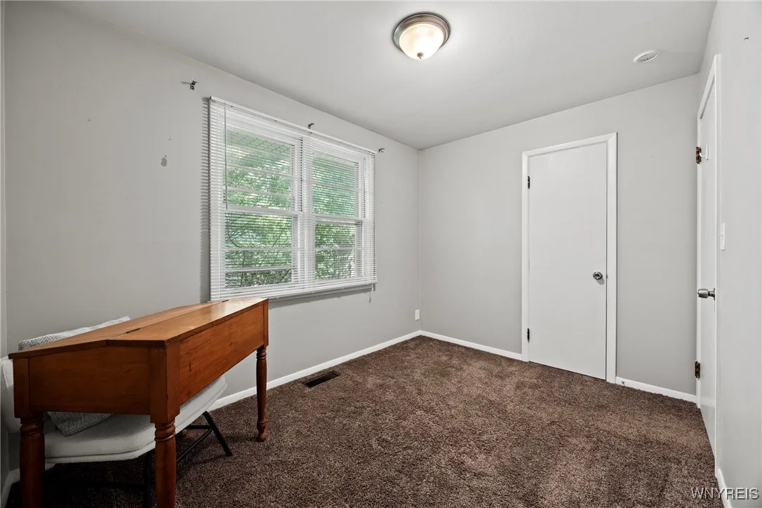 75 Sedgemoor Court, Amherst, New York 14221, Amherst, New York 14221, 3 Bedrooms Bedrooms, 5 Rooms Rooms,1 BathroomBathrooms,Residential,For Sale,75 Sedgemoor Court, Amherst, New York 14221,0,B1637058