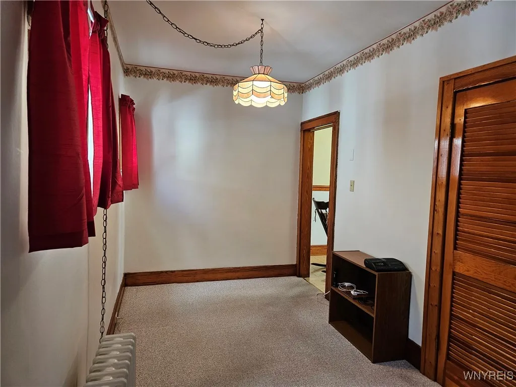 204 Cable Street, Buffalo, New York 14206, Buffalo, New York 14206, 5 Bedrooms Bedrooms, ,2 BathroomsBathrooms,Residential,Closed,204 Cable Street, Buffalo, New York 14206,0,B1637004