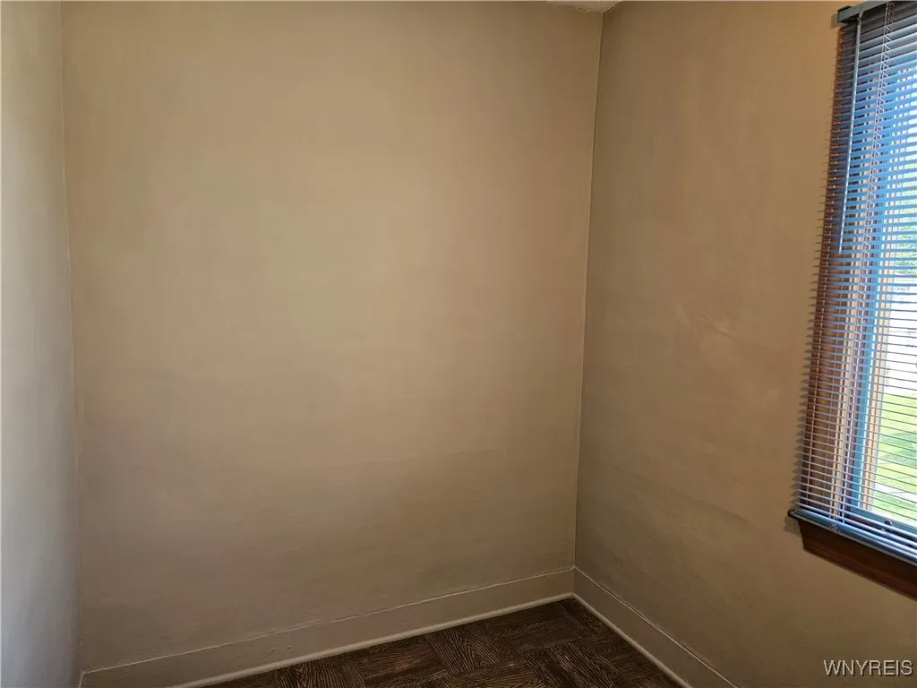 204 Cable Street, Buffalo, New York 14206, Buffalo, New York 14206, 5 Bedrooms Bedrooms, ,2 BathroomsBathrooms,Residential,Closed,204 Cable Street, Buffalo, New York 14206,0,B1637004