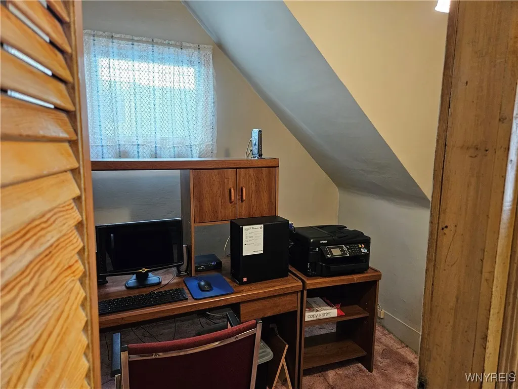 204 Cable Street, Buffalo, New York 14206, Buffalo, New York 14206, 5 Bedrooms Bedrooms, ,2 BathroomsBathrooms,Residential,Closed,204 Cable Street, Buffalo, New York 14206,0,B1637004