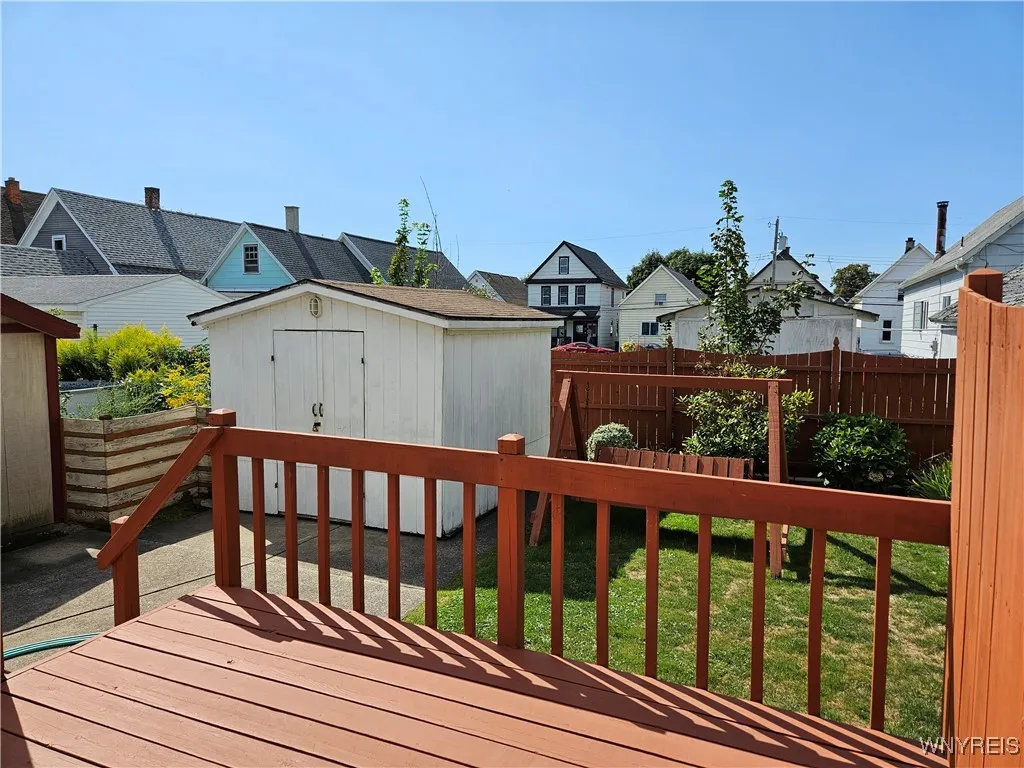 204 Cable Street, Buffalo, New York 14206, Buffalo, New York 14206, 5 Bedrooms Bedrooms, ,2 BathroomsBathrooms,Residential,Closed,204 Cable Street, Buffalo, New York 14206,0,B1637004