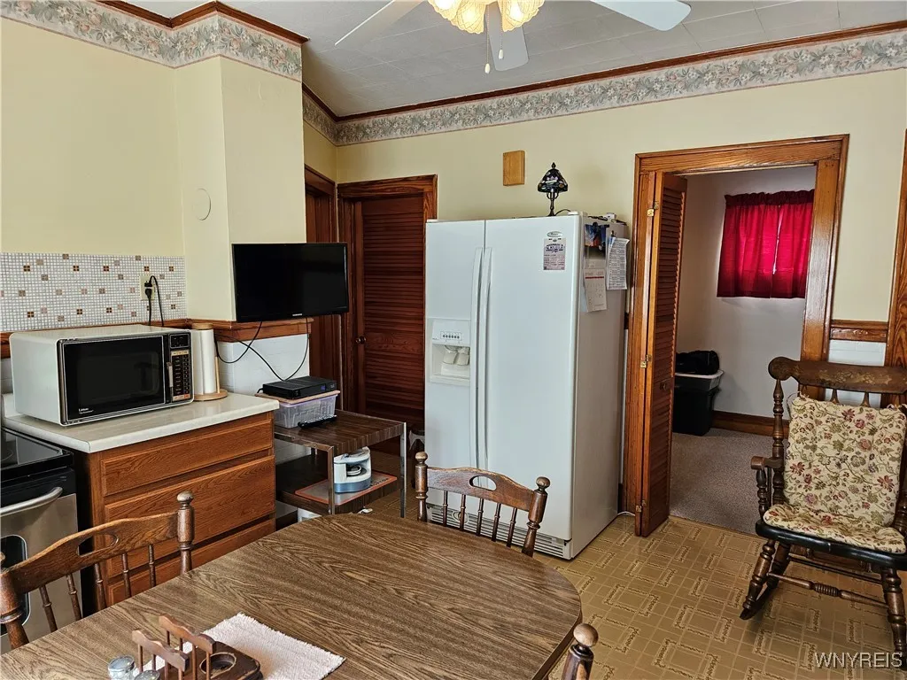 204 Cable Street, Buffalo, New York 14206, Buffalo, New York 14206, 5 Bedrooms Bedrooms, ,2 BathroomsBathrooms,Residential,Closed,204 Cable Street, Buffalo, New York 14206,0,B1637004