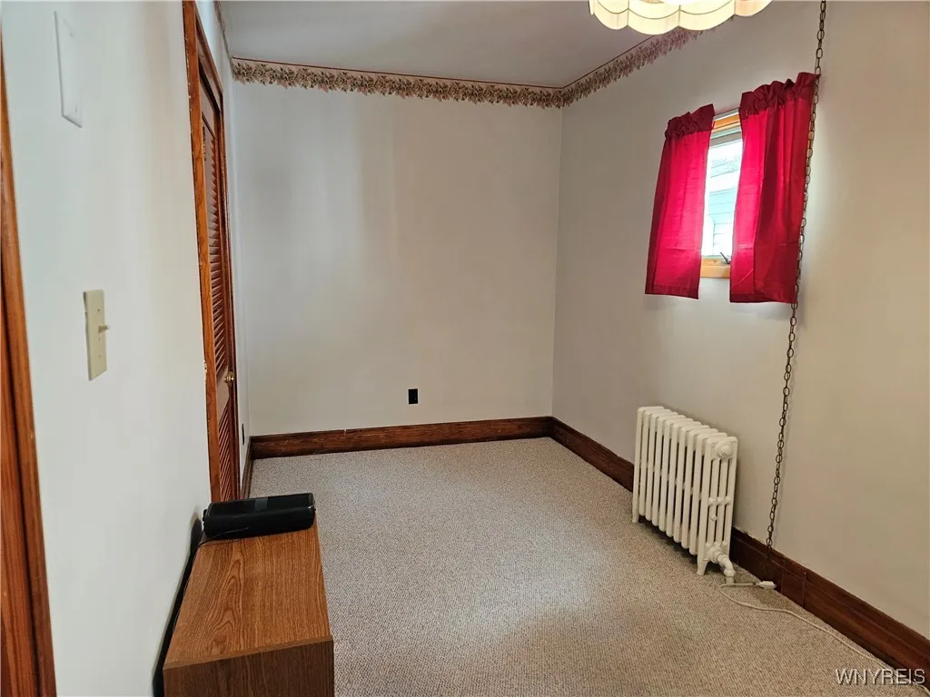 204 Cable Street, Buffalo, New York 14206, Buffalo, New York 14206, 5 Bedrooms Bedrooms, ,2 BathroomsBathrooms,Residential,Closed,204 Cable Street, Buffalo, New York 14206,0,B1637004