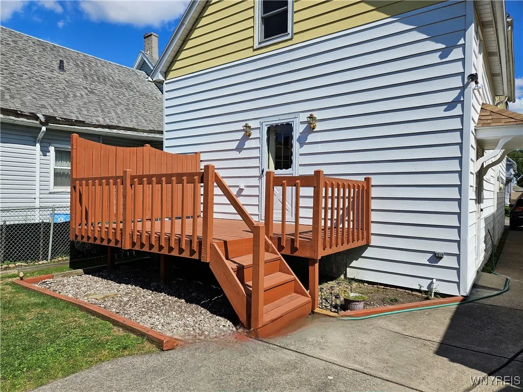 204 Cable Street, Buffalo, New York 14206, Buffalo, New York 14206, 5 Bedrooms Bedrooms, ,2 BathroomsBathrooms,Residential,Closed,204 Cable Street, Buffalo, New York 14206,0,B1637004