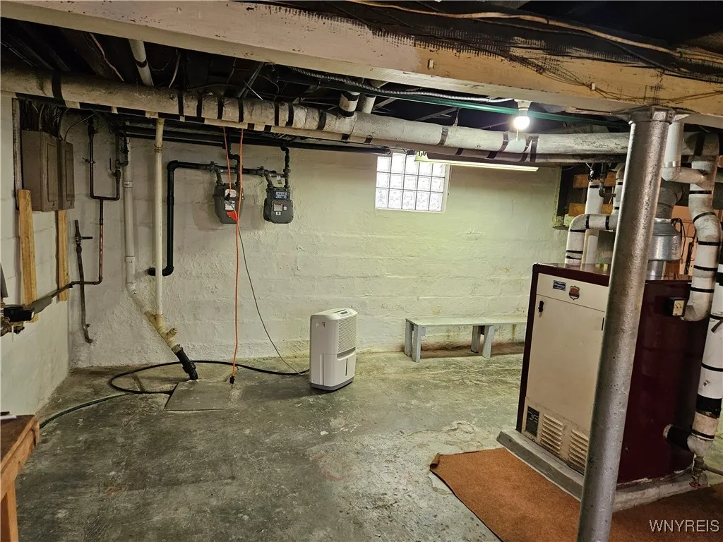 204 Cable Street, Buffalo, New York 14206, Buffalo, New York 14206, 5 Bedrooms Bedrooms, ,2 BathroomsBathrooms,Residential,Closed,204 Cable Street, Buffalo, New York 14206,0,B1637004