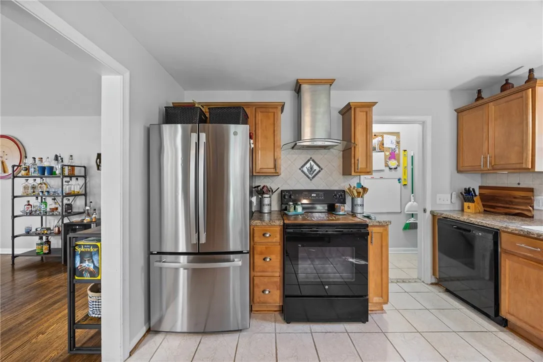 235 Eugene Street, Gates, New York 14606, Gates, New York 14606, 4 Bedrooms Bedrooms, 10 Rooms Rooms,2 BathroomsBathrooms,Residential,Closed,235 Eugene Street, Gates, New York 14606,0,R1636836