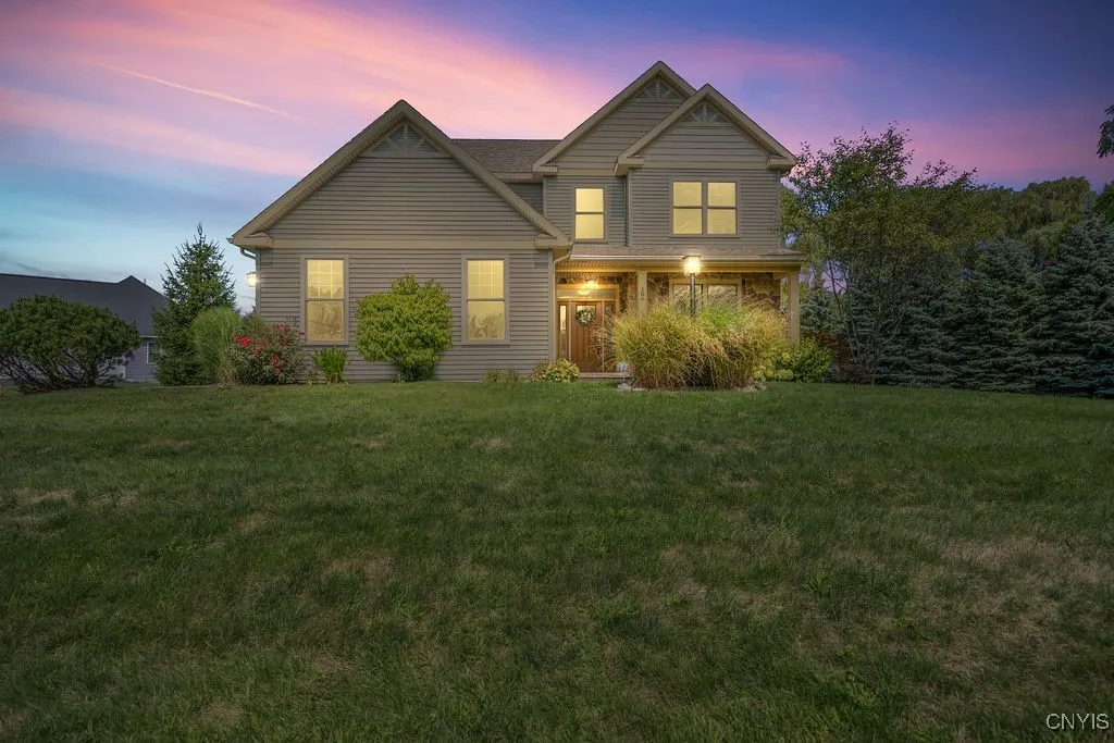 106 Left Field Course, Manlius, New York 13104, Manlius, New York 13104, 4 Bedrooms Bedrooms, 9 Rooms Rooms,4 BathroomsBathrooms,Residential,Closed,106 Left Field Course, Manlius, New York 13104,0,S1631870