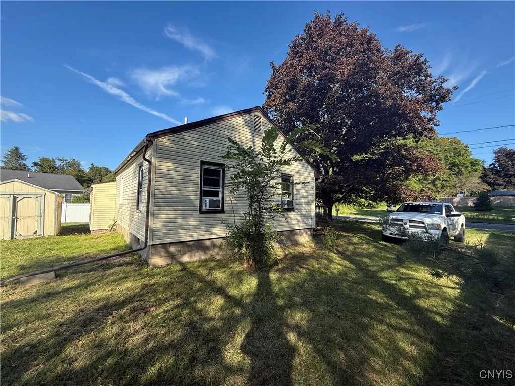 115 Lock Street, Schroeppel, New York 13135, Schroeppel, New York 13135, 2 Bedrooms Bedrooms, 3 Rooms Rooms,1 BathroomBathrooms,Residential,Closed,115 Lock Street, Schroeppel, New York 13135,0,S1633492